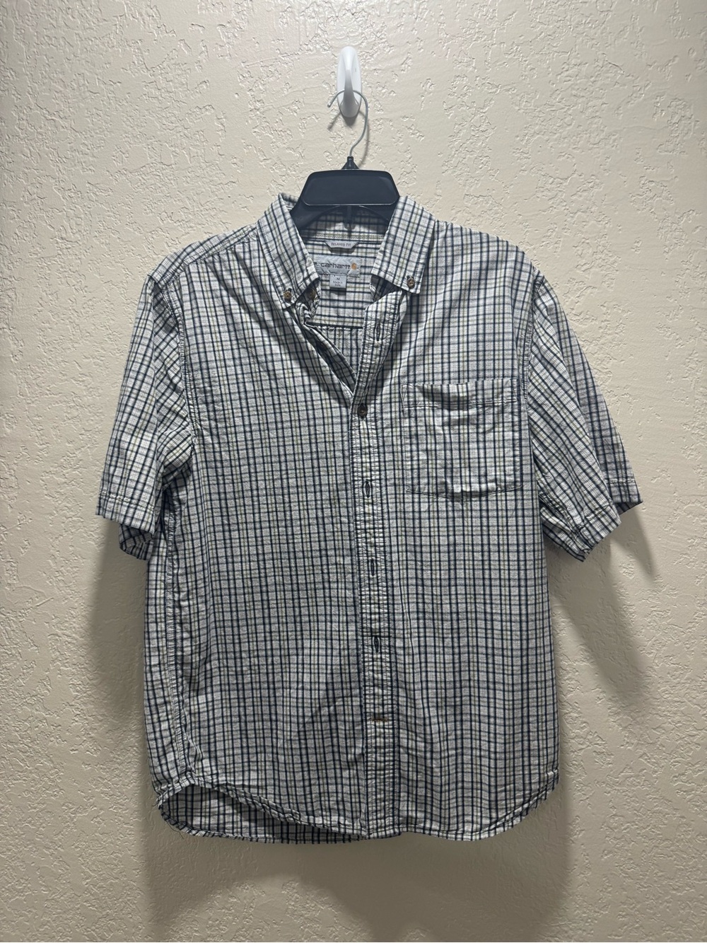 Carhartt Men’s Medium Relaxed Fit Plaid Short Sleeve Button Down Shirt